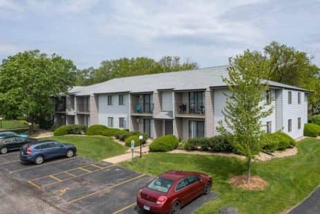 WILLOW KNOLLS APARTMENTS